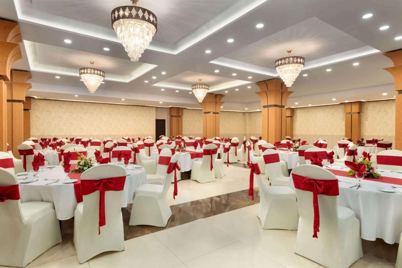 Ramada By Wyndham Lahore Gulberg II Hotel Eksteriør billede