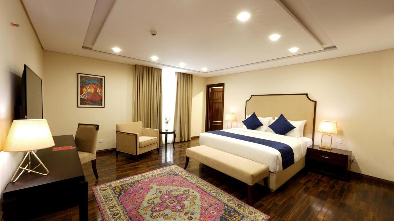 Ramada By Wyndham Lahore Gulberg II Hotel Eksteriør billede