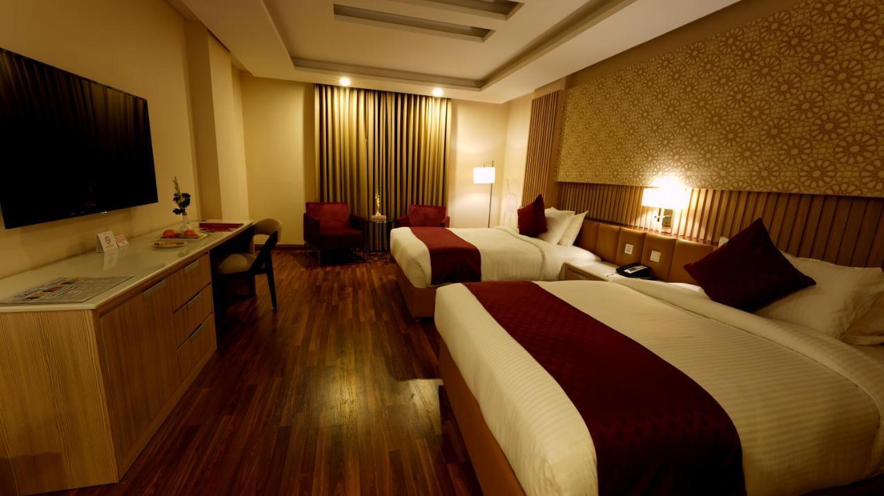 Ramada By Wyndham Lahore Gulberg II Hotel Eksteriør billede