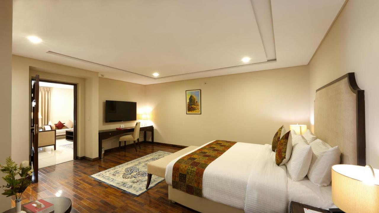 Ramada By Wyndham Lahore Gulberg II Hotel Eksteriør billede